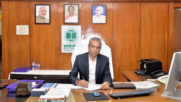 Subhasis Sengupta assumes charge as Director Operations of RINL